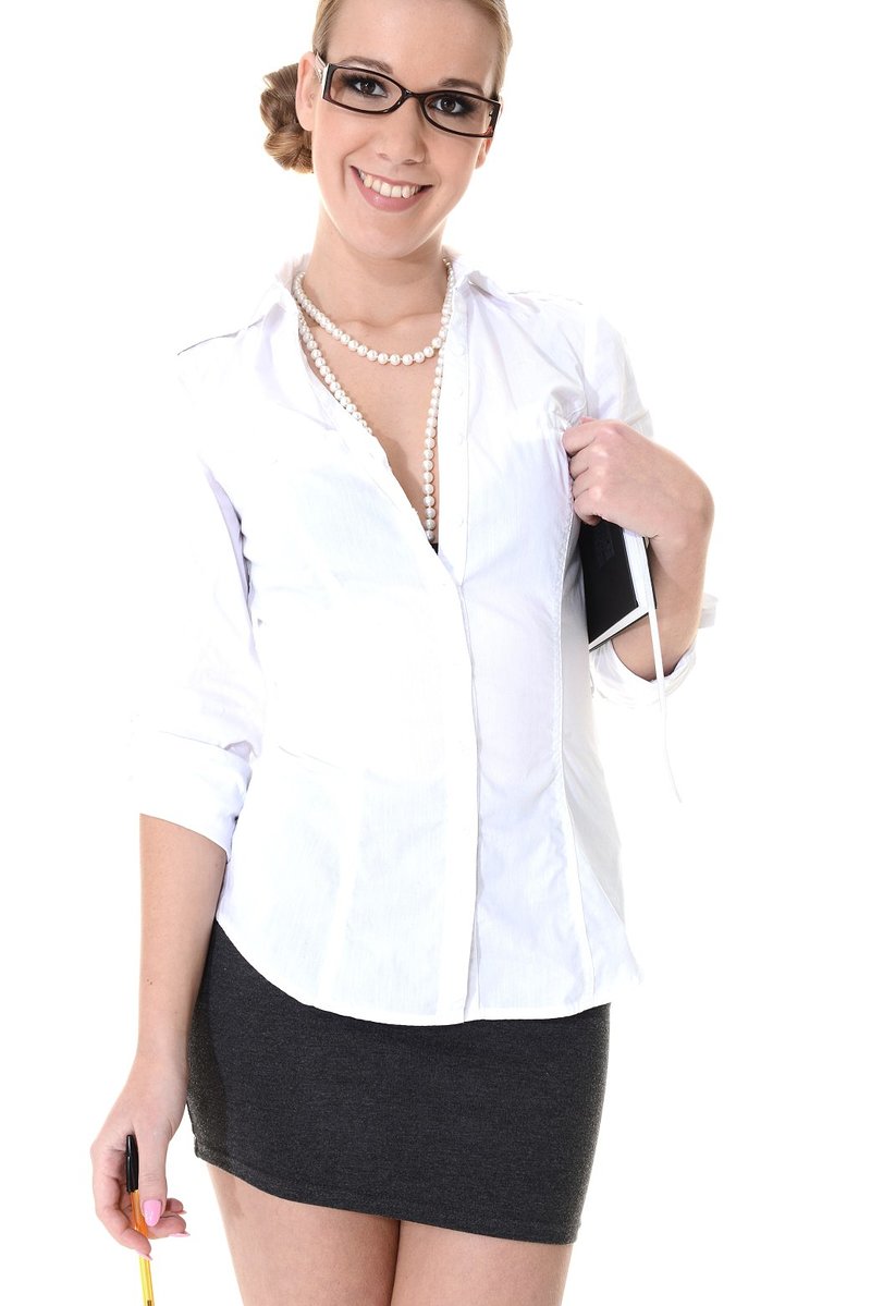 Юлия, 22 года, 1 размер груди